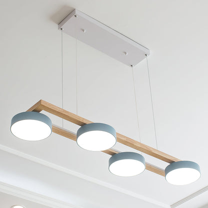 Lustre en bois linéaire avec motif d’oiseaux