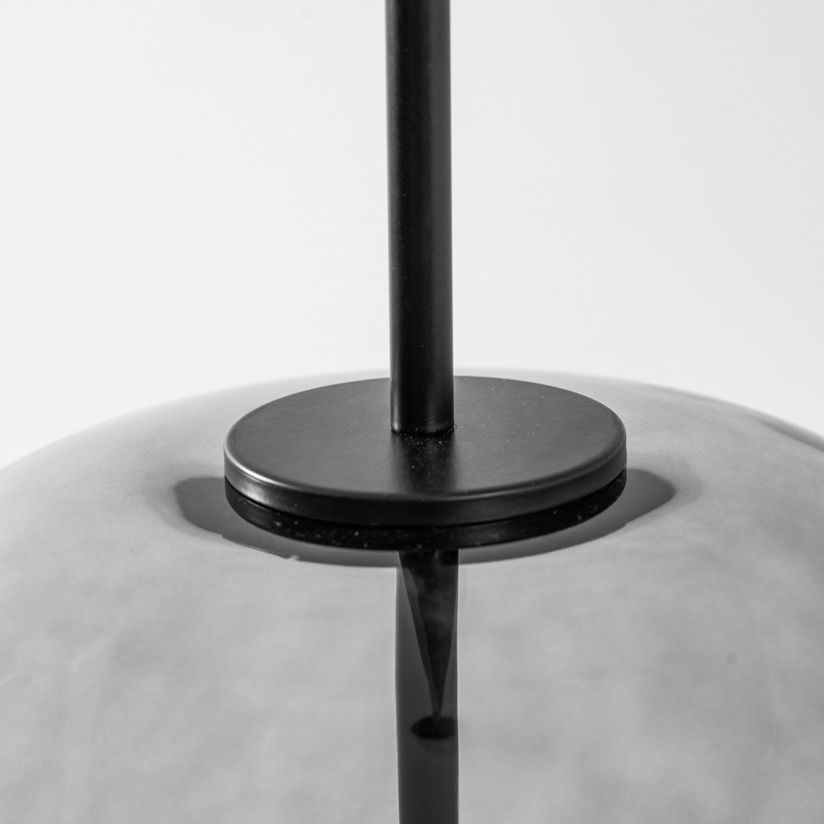 Suspension en forme de dôme en verre soufflé à la main