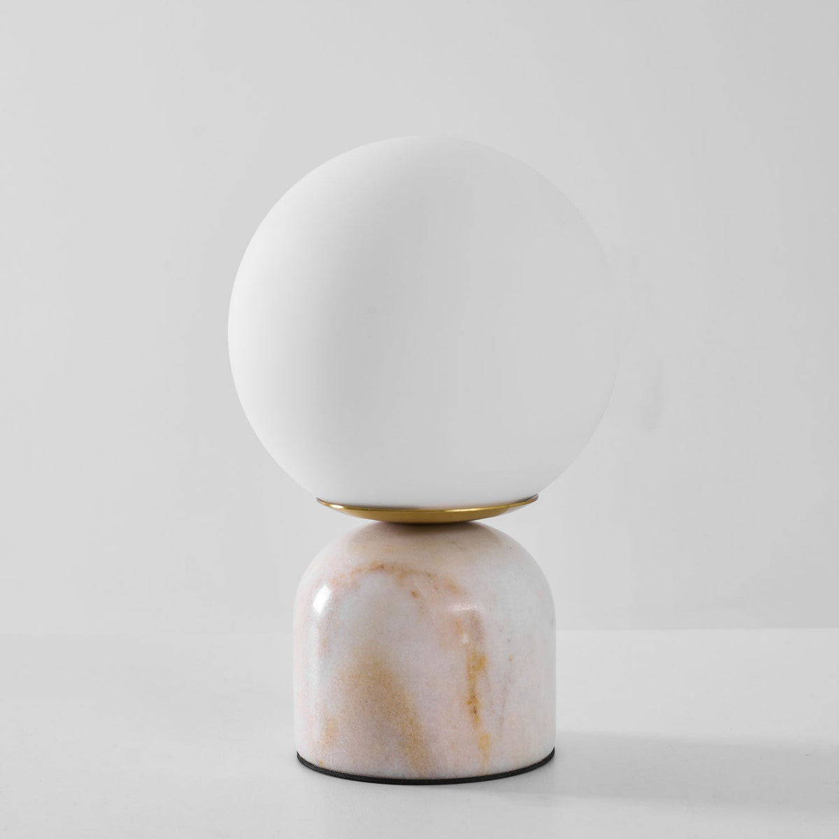 Lampe de table minimaliste en marbre Ulvane