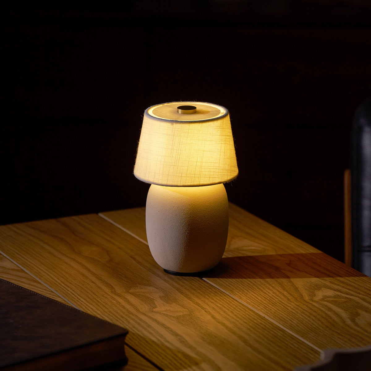 Lampe de table scandinave Halvorn en céramique