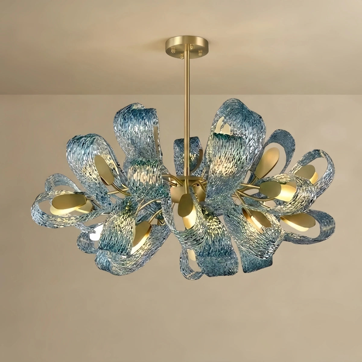 Lustre en verre à plumes de paon