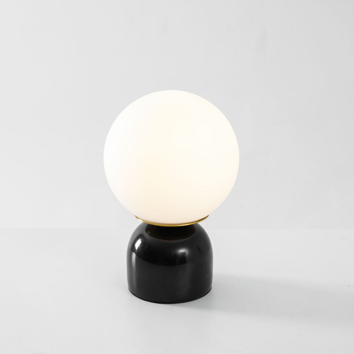 Lampe de table minimaliste en marbre Ulvane