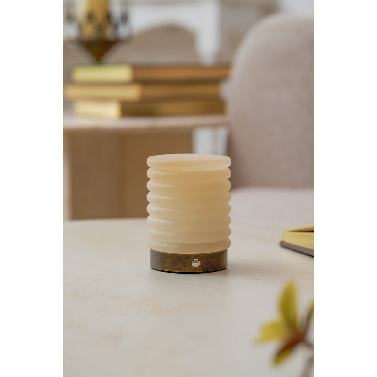 Lampe de table minimaliste en albâtre Alvane