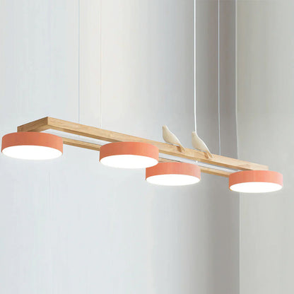 Lustre en bois linéaire avec motif d’oiseaux