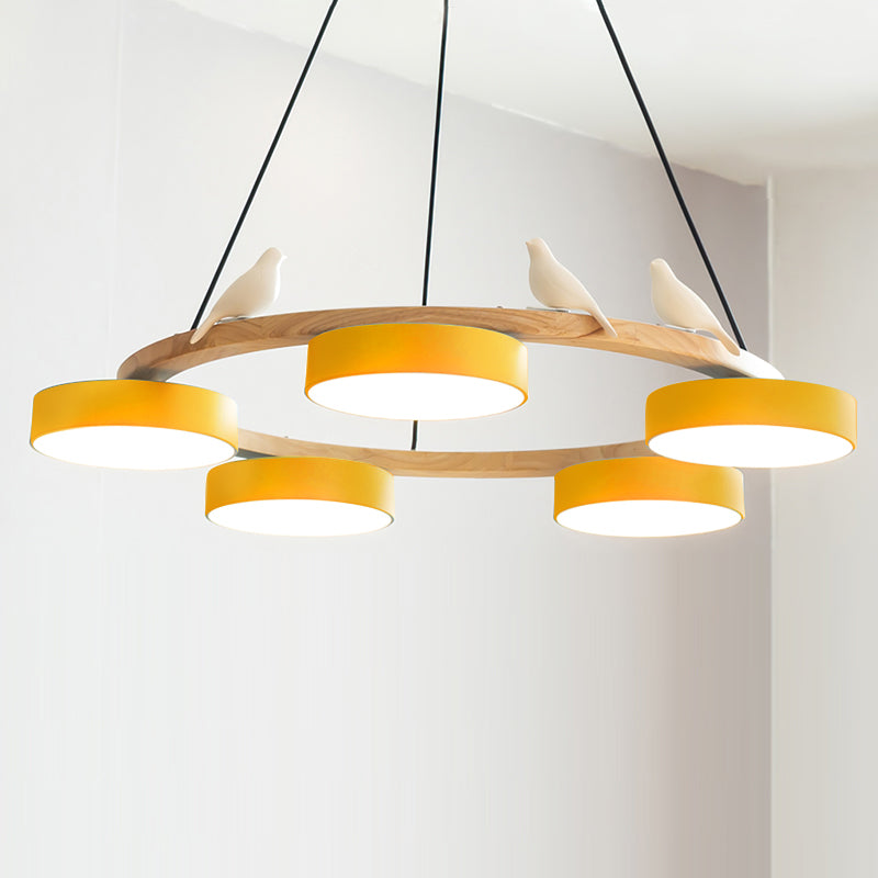Lustre rond en bois avec oiseaux