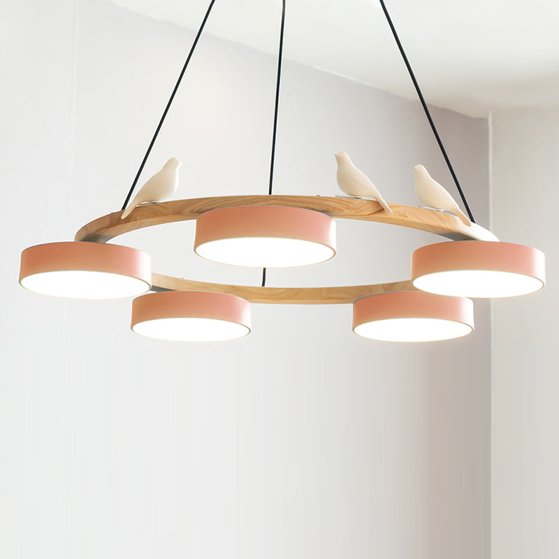 Lustre rond en bois avec oiseaux