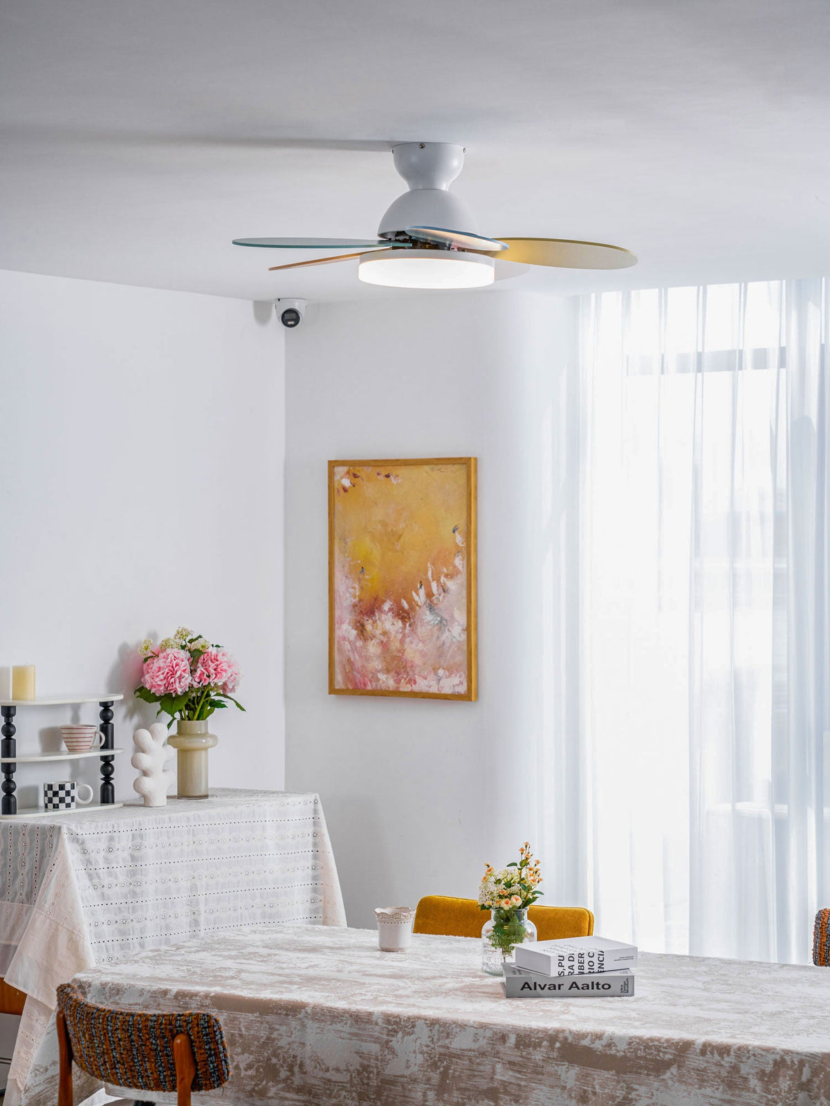 Ventilateur de plafond en bois à pales en forme de fleur