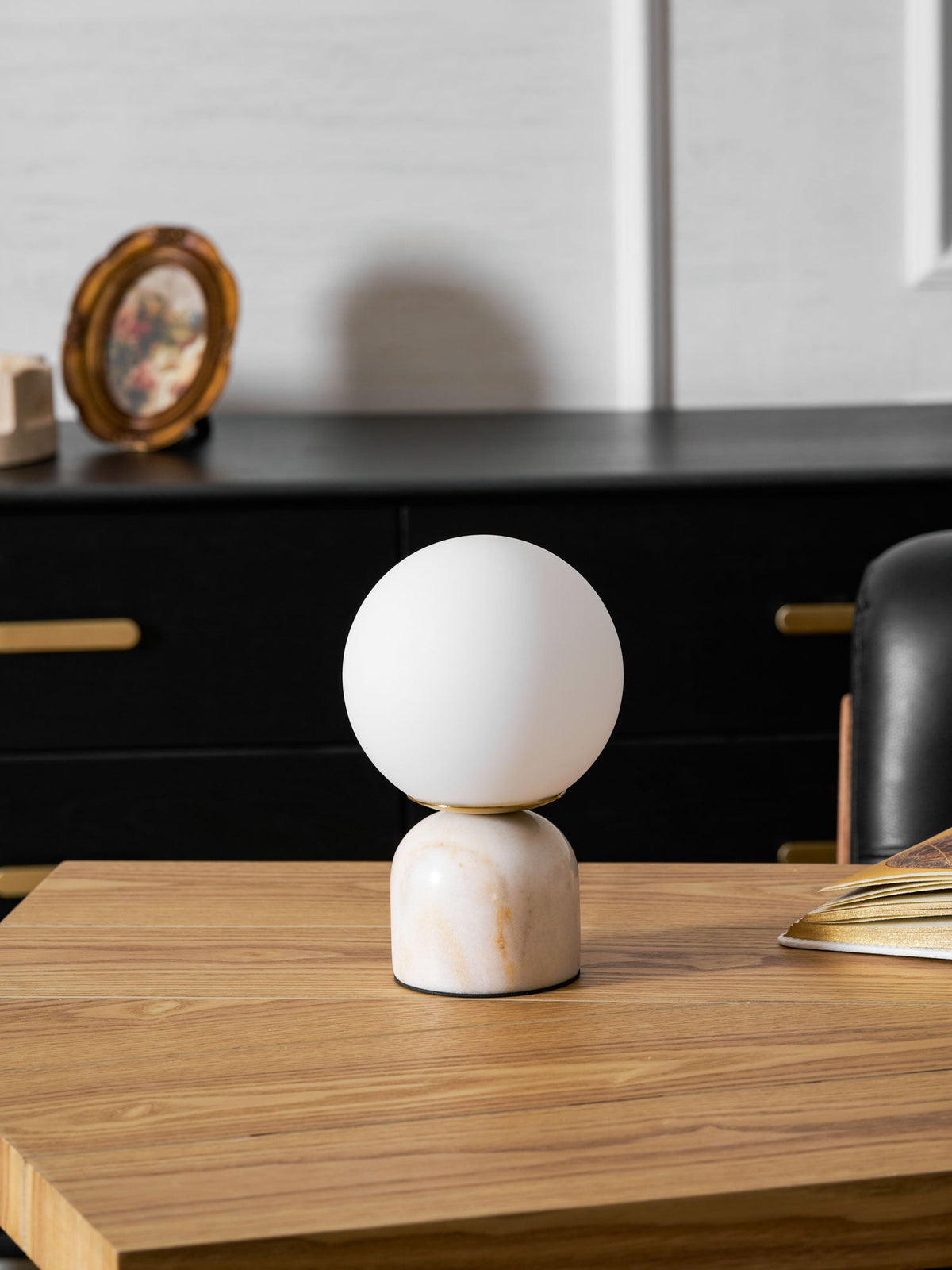 Lampe de table minimaliste en marbre Ulvane