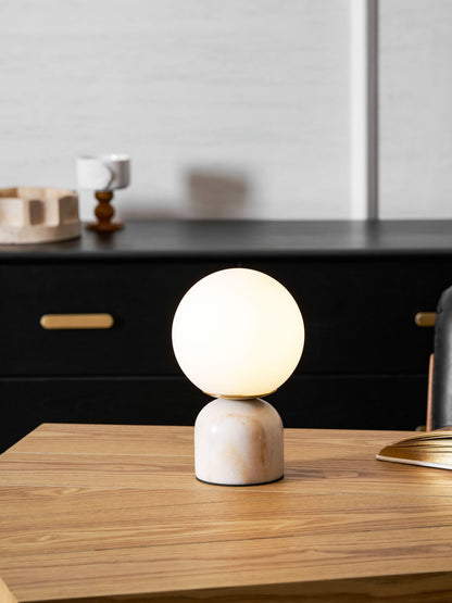 Lampe de table minimaliste en marbre Ulvane