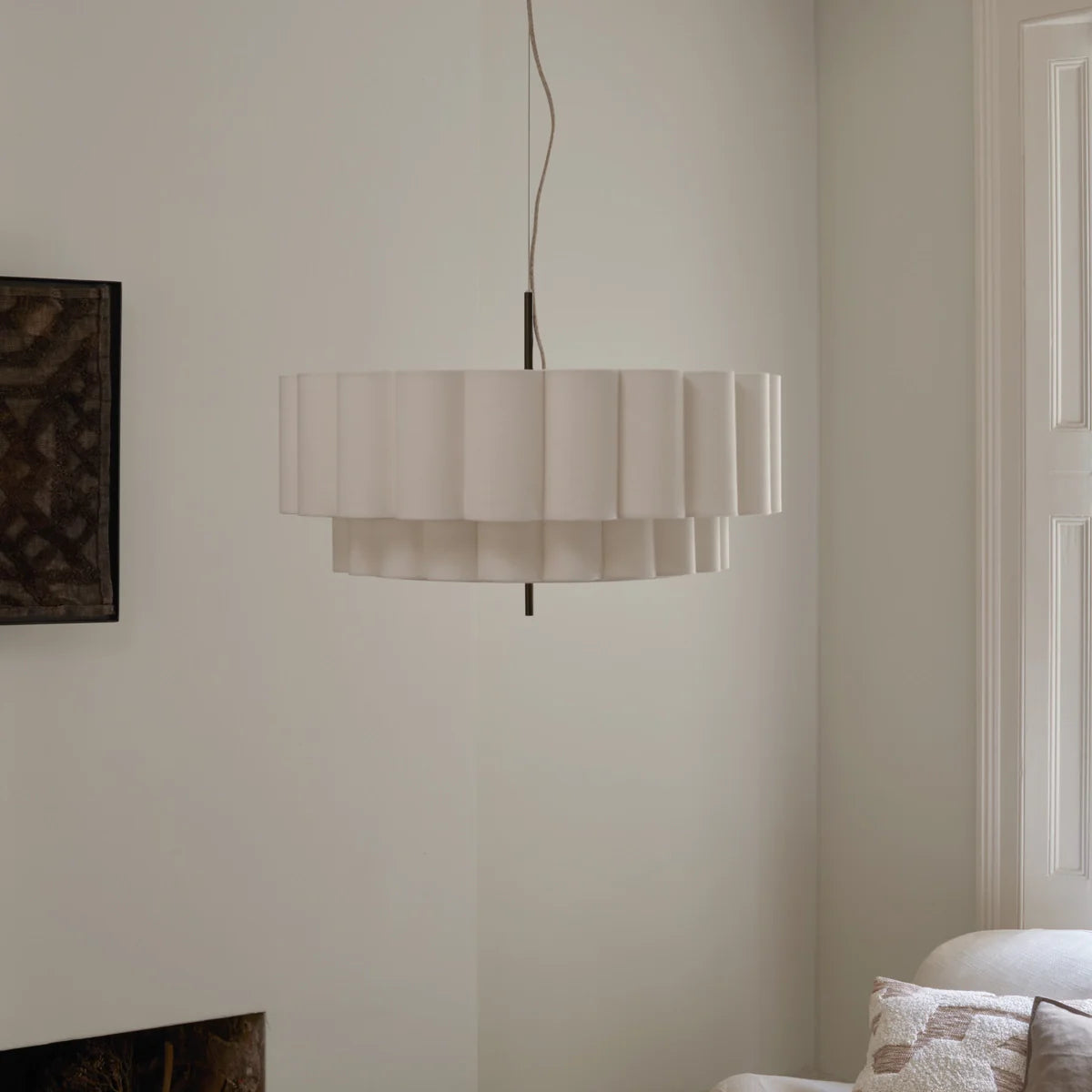 Grande suspension à bord festonné