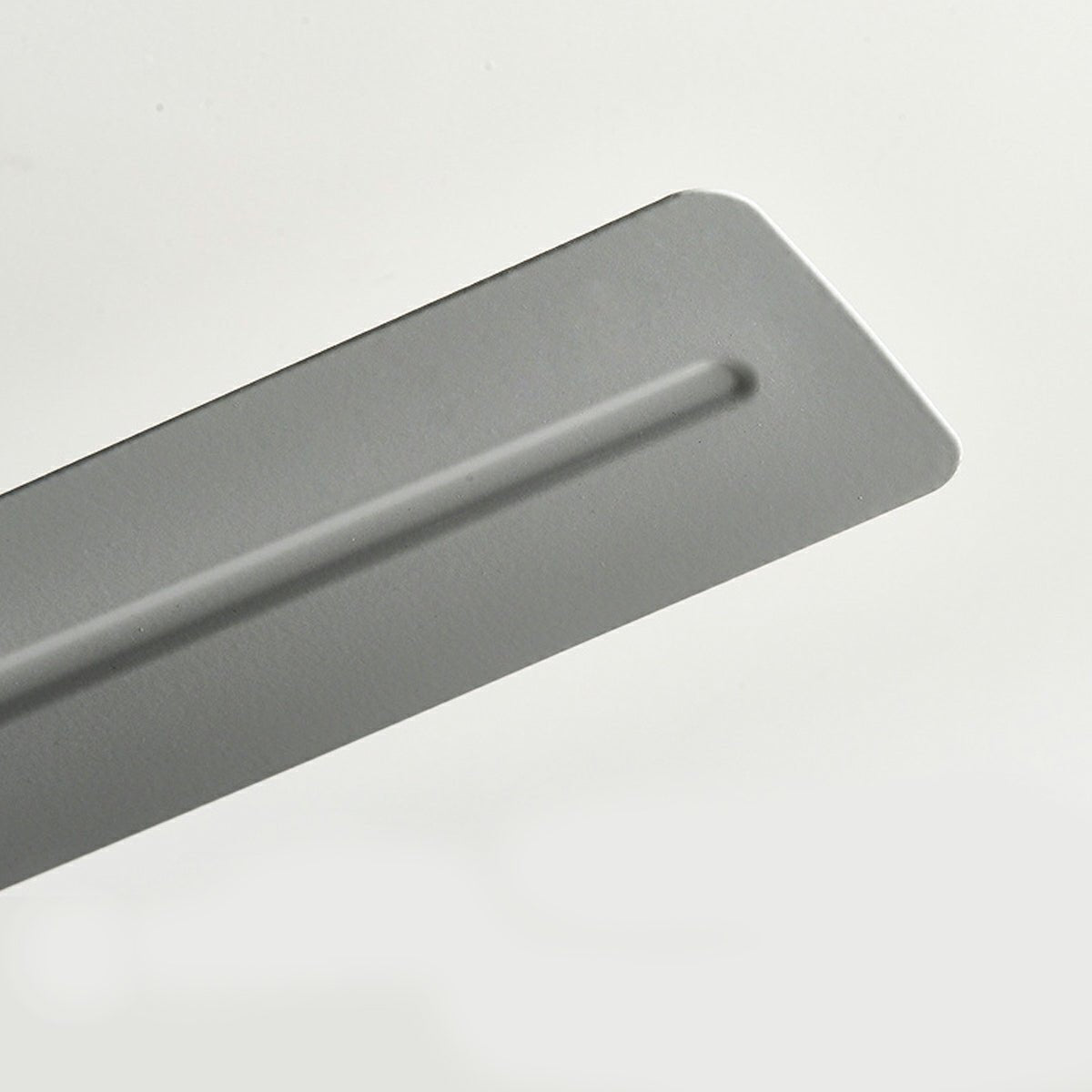 Ventilateur de plafond moderne à 5 pales avec lumière LED