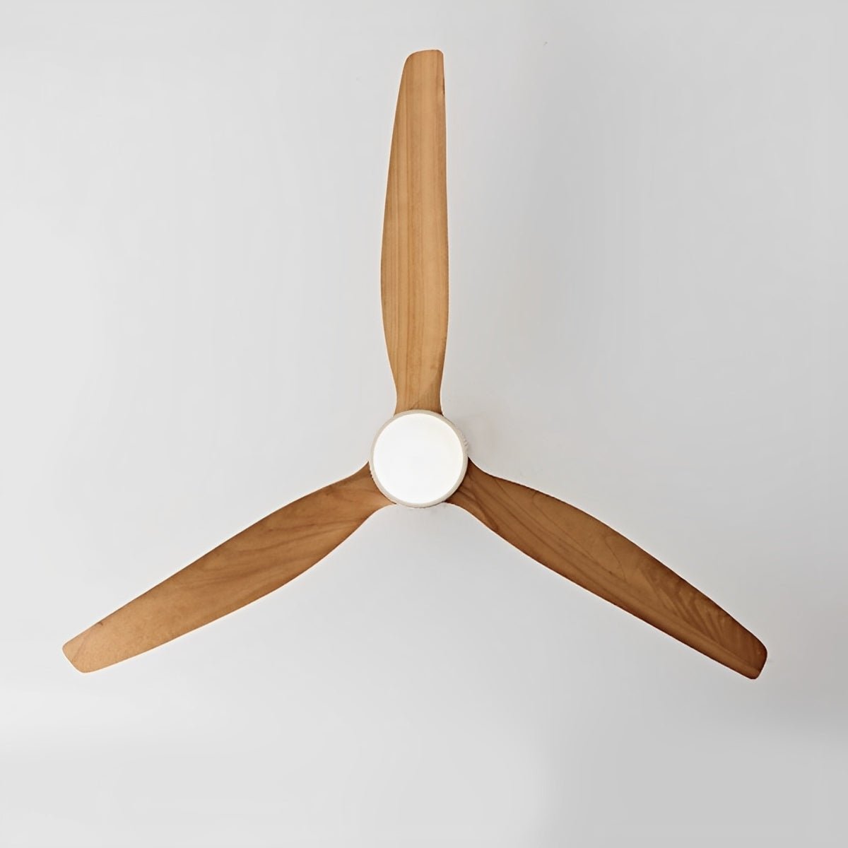 Ventilateur de plafond à LED avec finition bois moderne