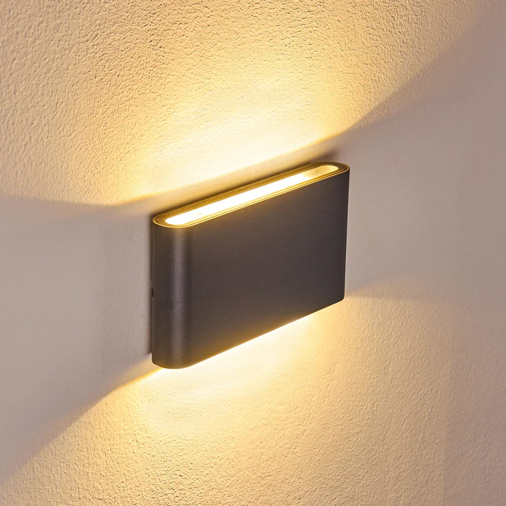 Lumière extérieure moderne étanche orientable haut-bas