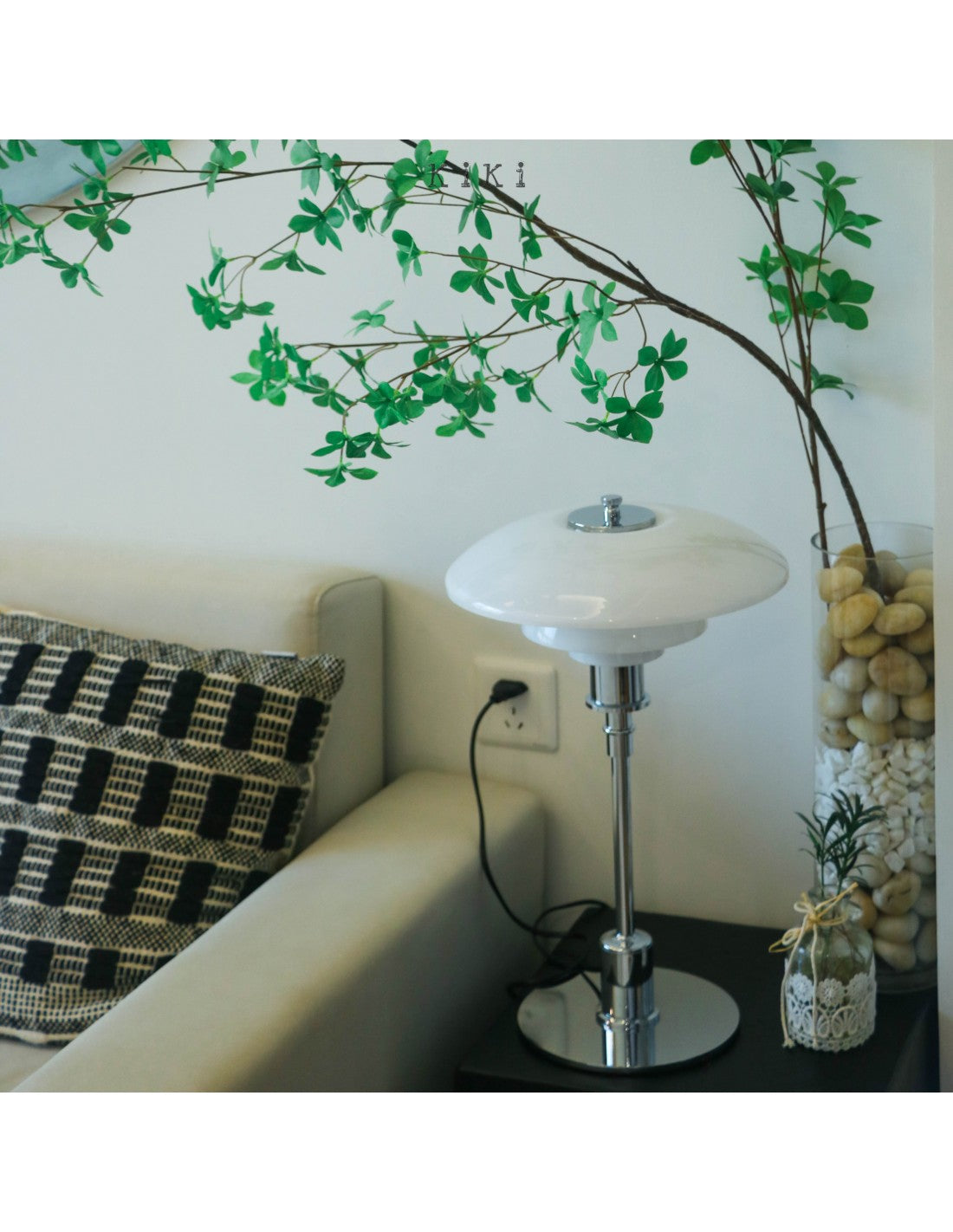 Lampe de table en métal danoise en forme de disque