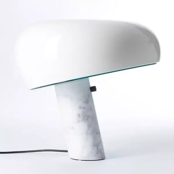 Lampe de table emblématique avec socle en marbre