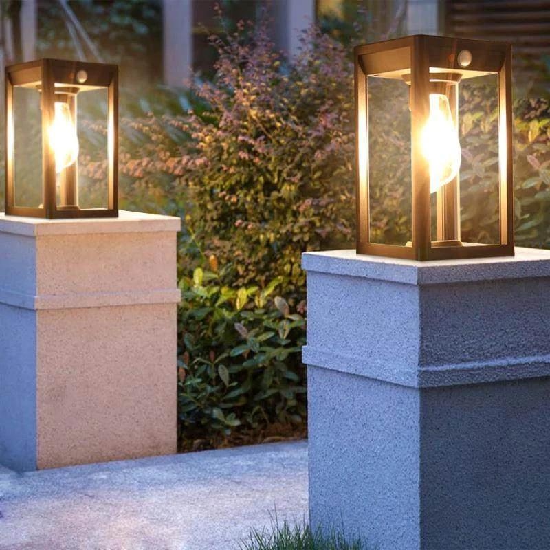 Lampe de colonne extérieure solaire à LED avec détecteur de mouvement