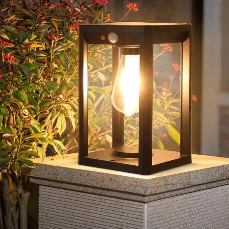 Lampe de colonne extérieure solaire à LED avec détecteur de mouvement