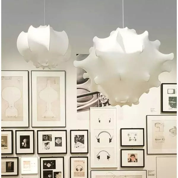 Lampe suspendue en forme de cocon sculptural